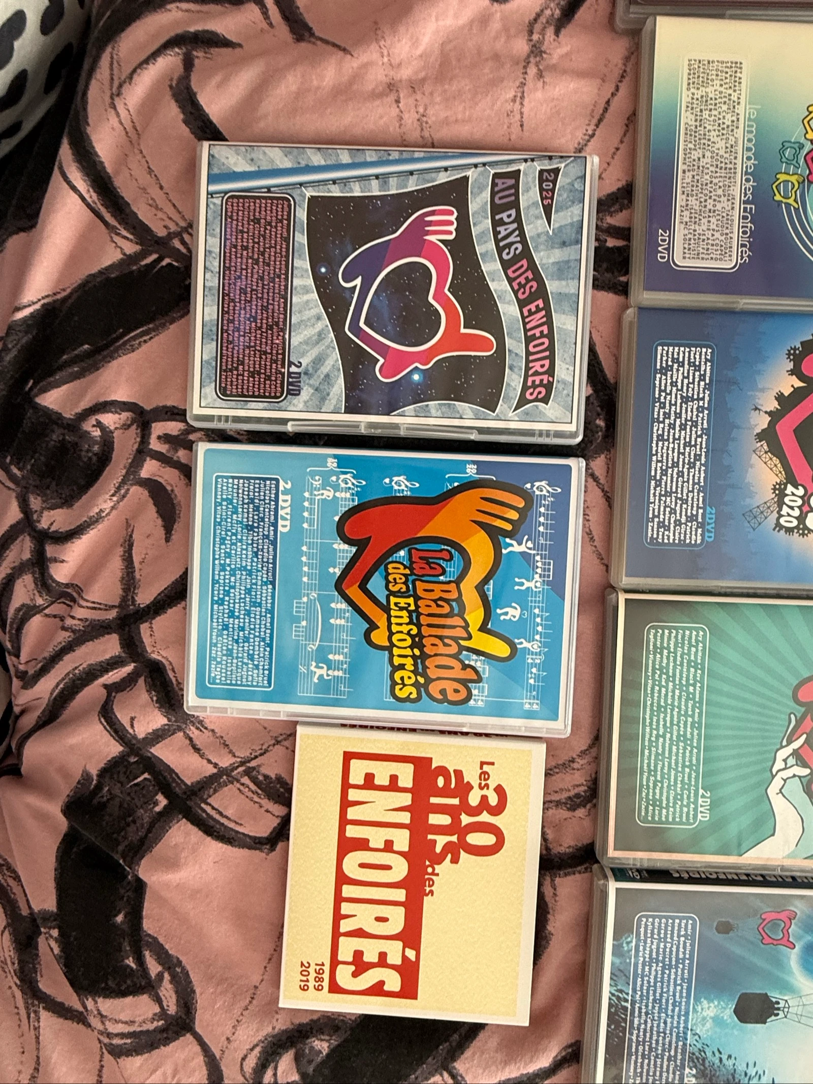 Lot DVD les enfoires de 2001 à 2026 + les 30 ans des enfoires – photo 5
